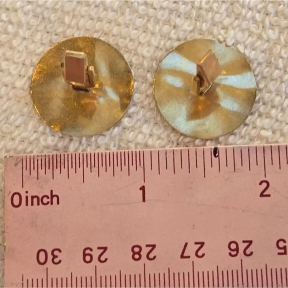Vintage Elegant 14k Yellow Gold Cuff Links w/ floral design